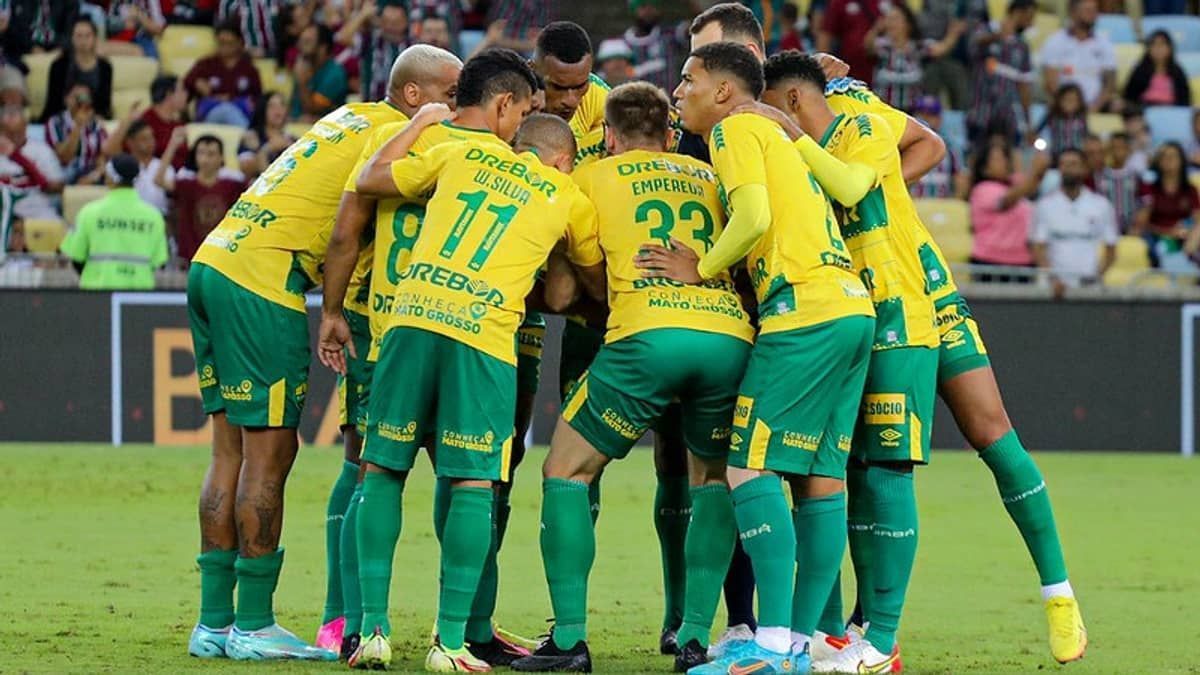 Contra o Cruzeiro, Cuiabá terá desfalque e retorno no Brasileirão