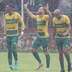 Em péssimo gramado, Cuiabá goleia Real Noroeste e avança na Copa do Brasil