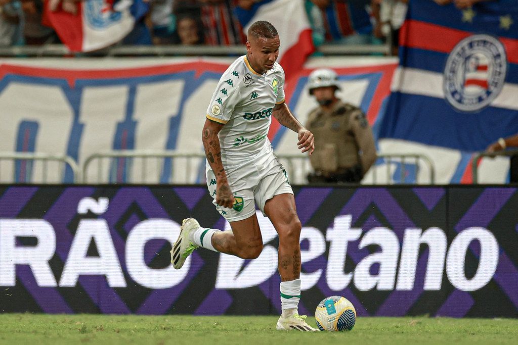 Fica no Cuiabá? De volta, Deyverson abre coração e comenta futuro