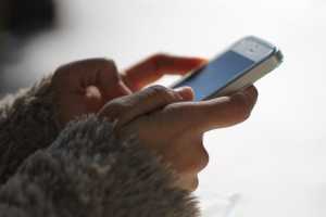 Sogra enviou 'nudes' da nora de 14 anos para a mãe da vítima, diz delegado