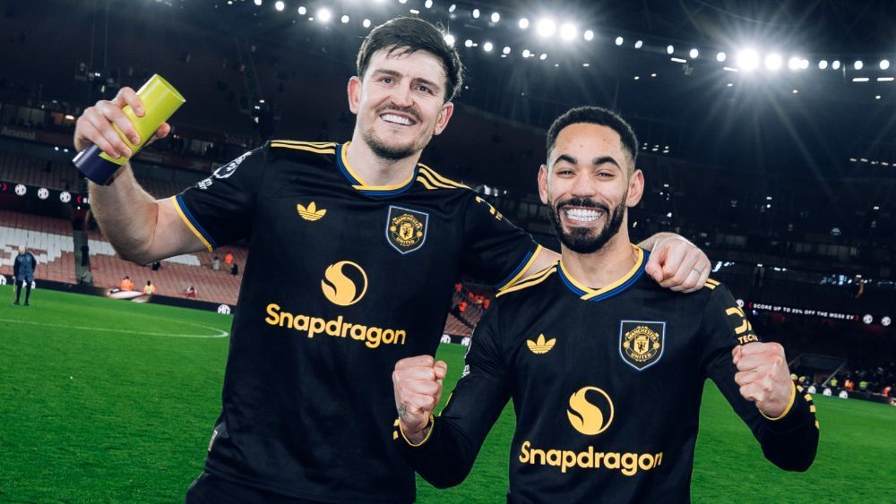 Cunha decide, Manchester United vence o Arsenal e embola tabela da Premier League
