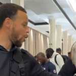 Astro da NBA, Curry é surpreendido com falcão na chegada a Abu Dhabi com a seleção dos EUA