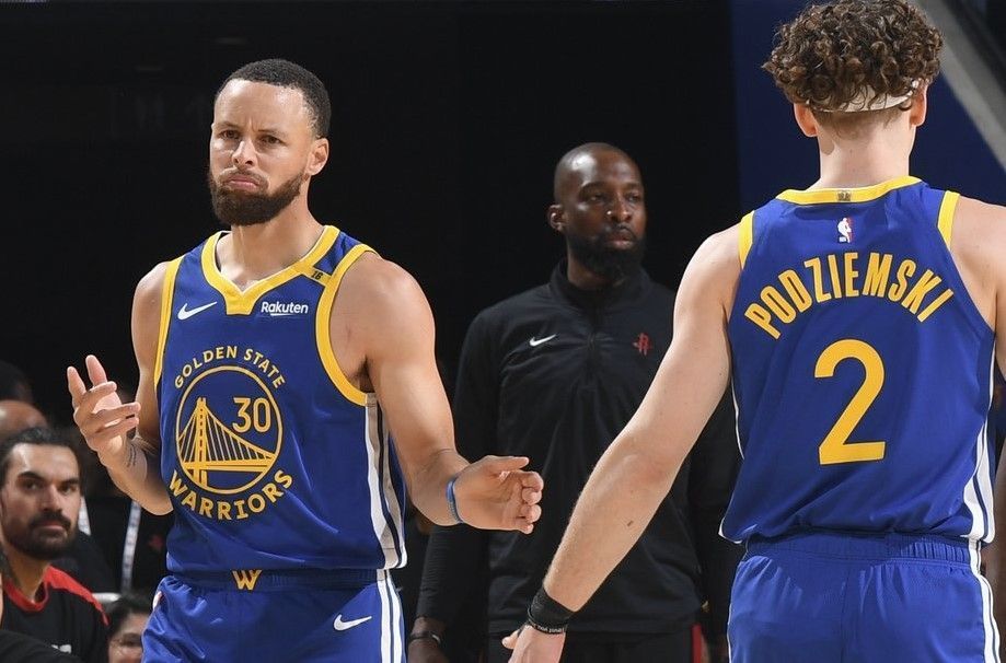 Horário e onde assistir ao vivo Suns x Warriors, pela NBA