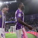Valladolid, de Pezzolano, vence campeão Barcelona e respira no Espanhol