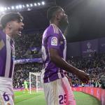 Valladolid, de Pezzolano, vence campeão Barcelona e respira no Espanhol