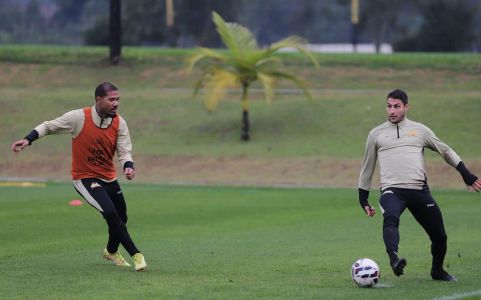 Zé Gabriel e Marcinho devem ser titulares do Criciúma contra o Avaí