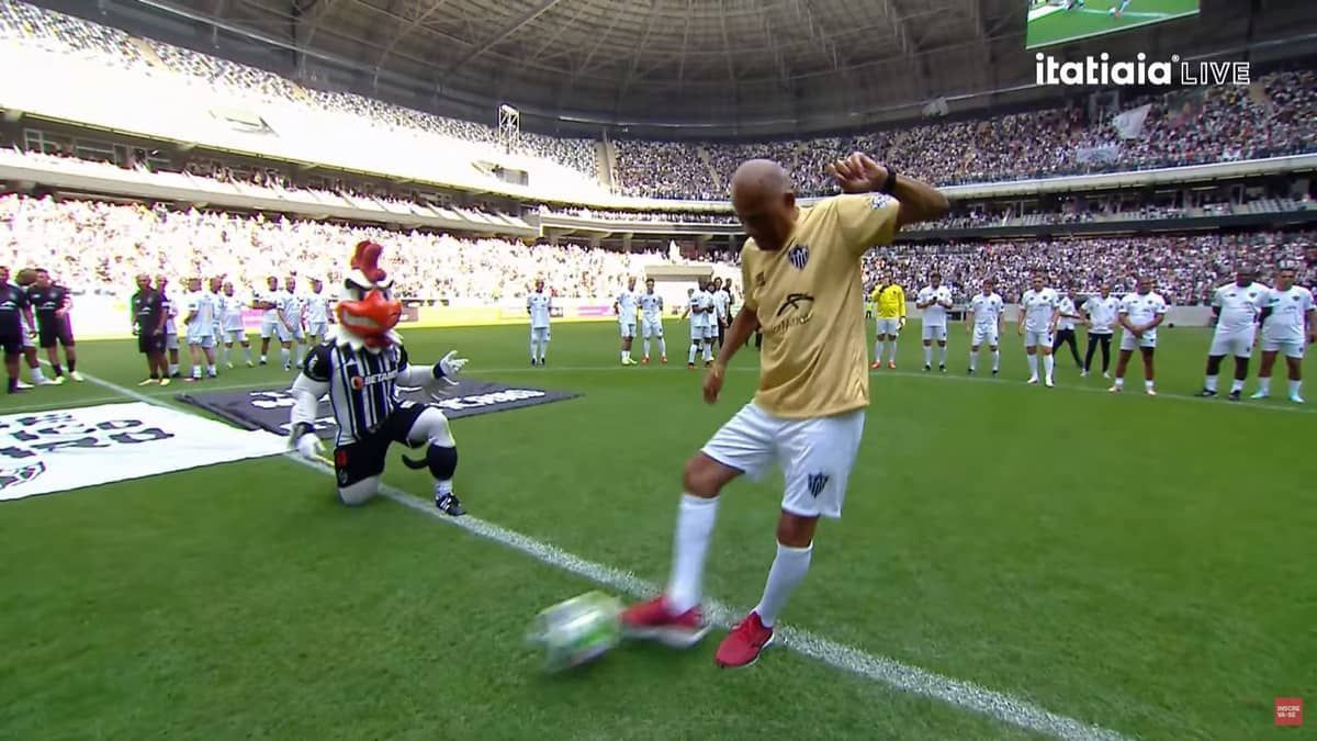 Ídolo do Atlético, Dadá Maravilha dá pontapé inicial no Lendas do Galo