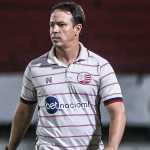 Técnico do Náutico avalia estreia com derrota na Série C: “Quem não mata...”