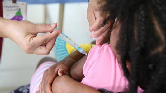 Dados da OMS e do Unicef mostram reação dos programas vacinais