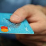 Em 2023, mais de 140 mil cartões do Brasil foram vendidos na dark web