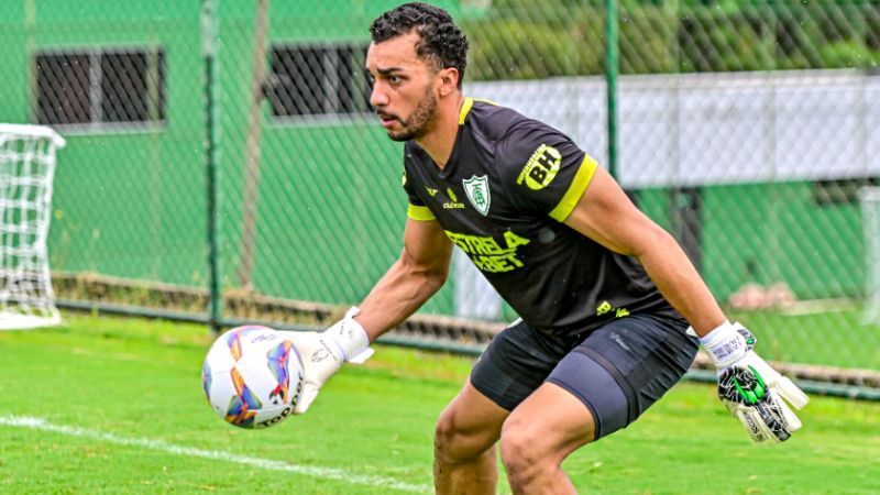 América ganha 'reforço' na lateral e pode ter goleiro à disposição já no Mineiro