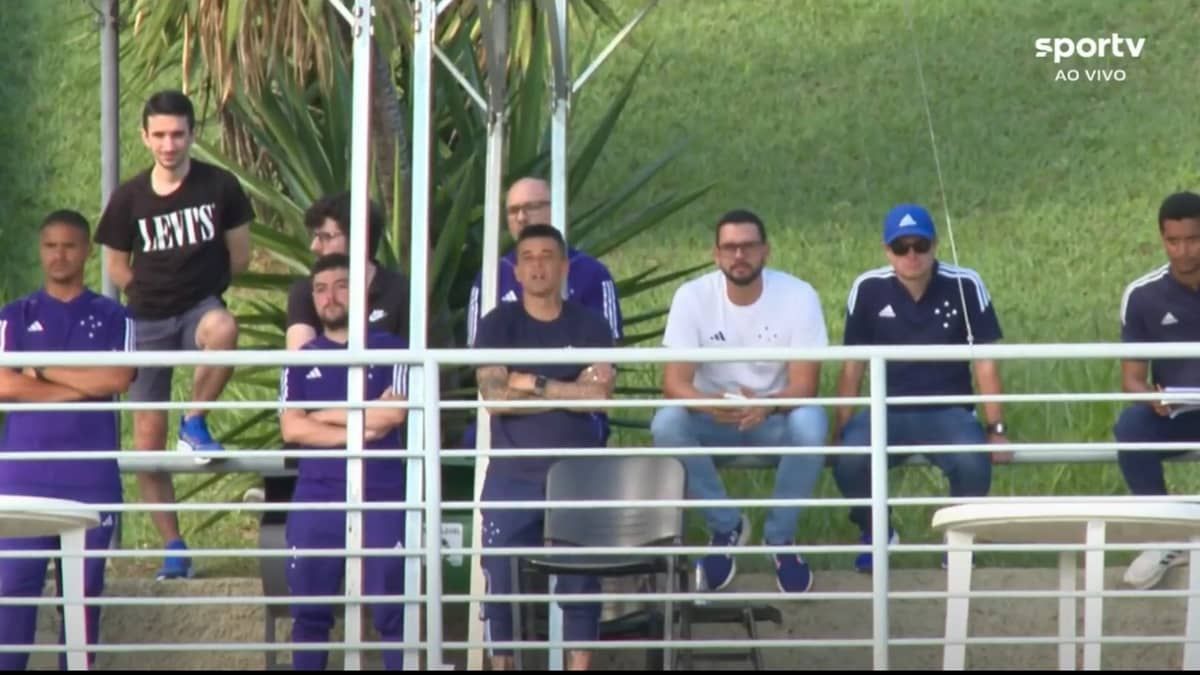 D'Alessandro acompanha vitória do Cruzeiro em cima do Atlético no sub-17