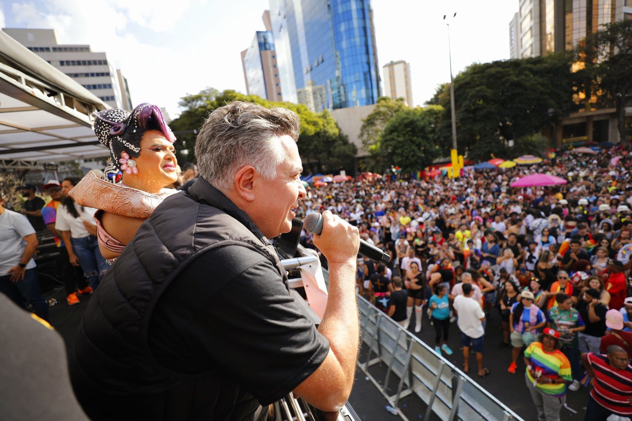 'BH é a cidade da inclusão’, diz Damião durante Parada do Orgulho LGBTQIAPN+