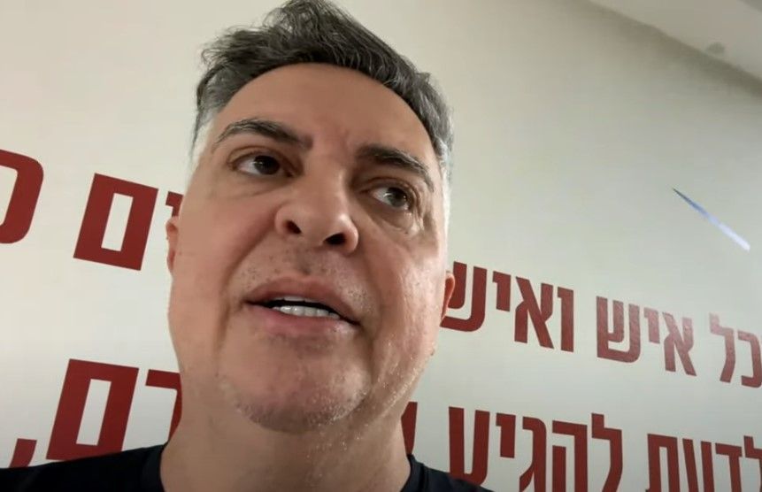 Após noite em bunker, Álvaro Damião cita espaço aéreo fechado em Israel e diz não saber quando vai voltar
