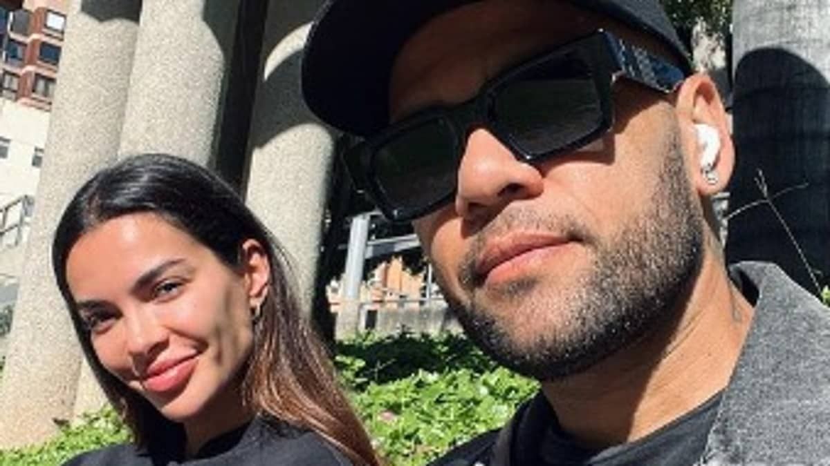 Esposa de Dani Alves fala sobre acusação de estupro: 'Creio na inocência dele'