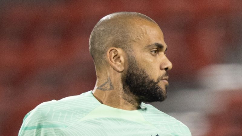 Pagou fiança? Pai de Neymar se manifesta sobre ajuda a Daniel Alves