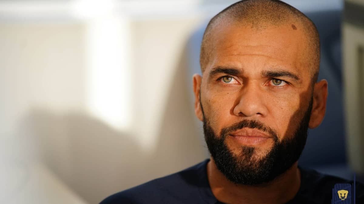 Defesa pede soltura de Daniel Alves e reforça que risco de fuga é inexistente 