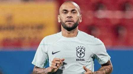 Daniel Alves desiste de recurso