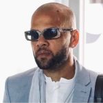 Daniel Alves ficou 15 minutos com mulher no banheiro de casa noturna, diz jornal