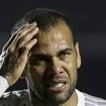 Caso Daniel Alves: digitais de mulher que acusa o jogador são identificadas em banheiro de boate