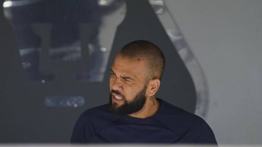 Daniel Alves reafirma inocência
