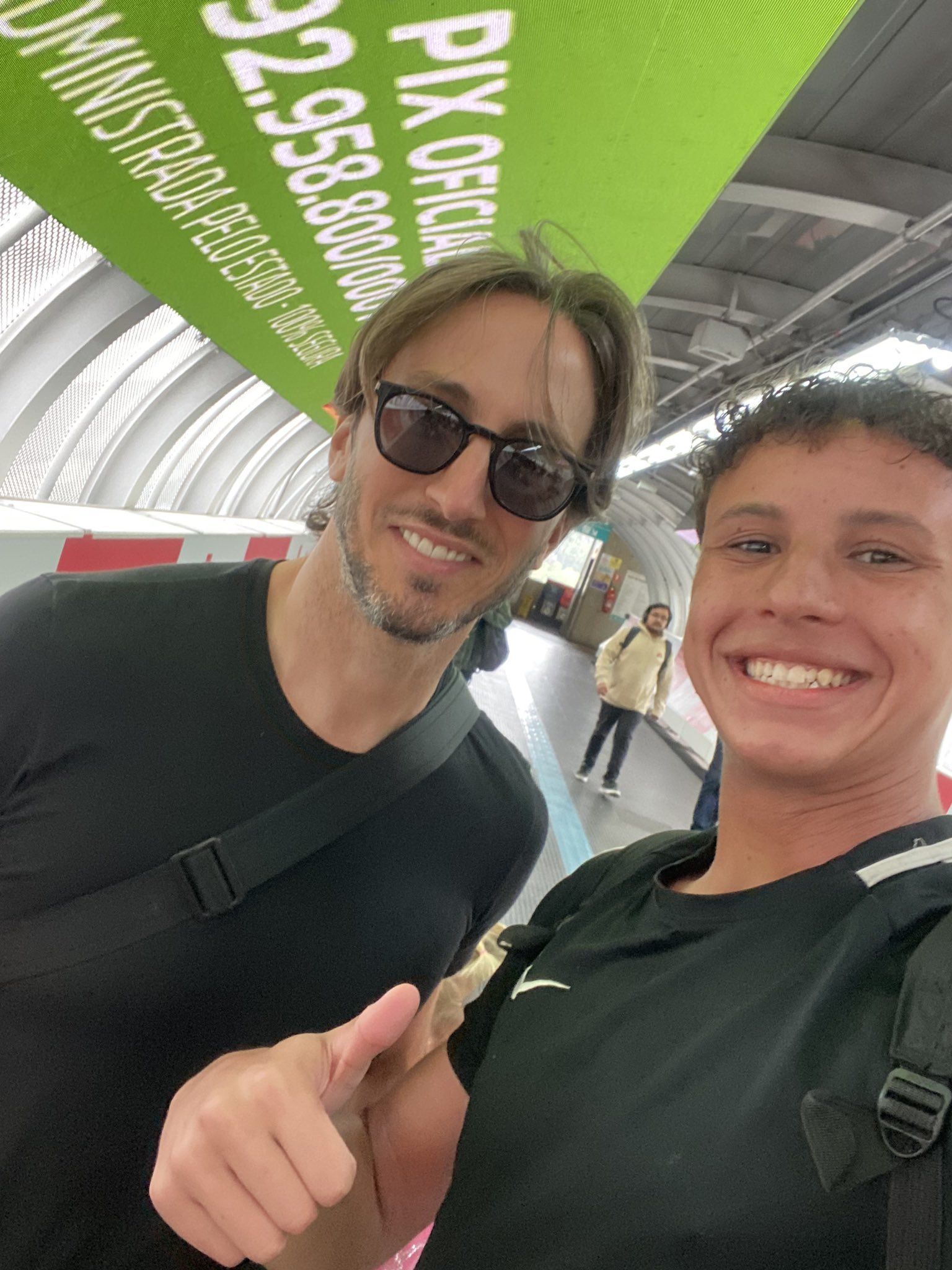 Zubeldía no trem: torcedor detalha encontro com técnico do São Paulo após viralizar