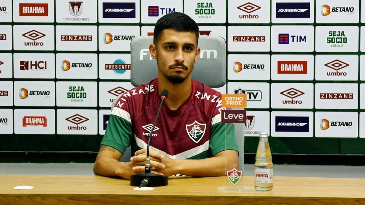 Danielzinho revela influência de Fred para retorno ao Fluminense