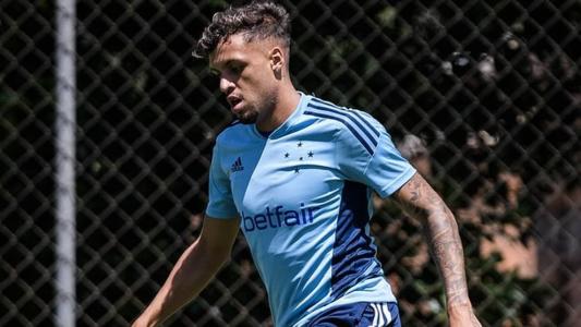 Daniel Jr. treinou parcialmente na Toca neste domingo (26)