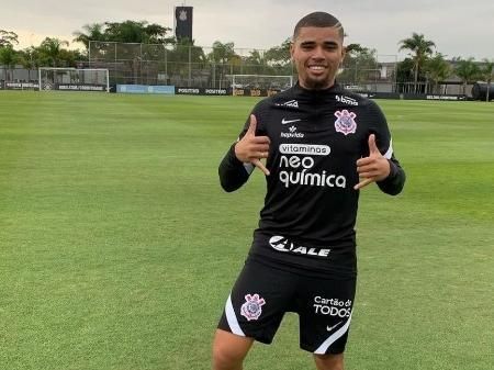 Lateral retorna ao Corinthians e aguarda sinalização do clube para saber futuro