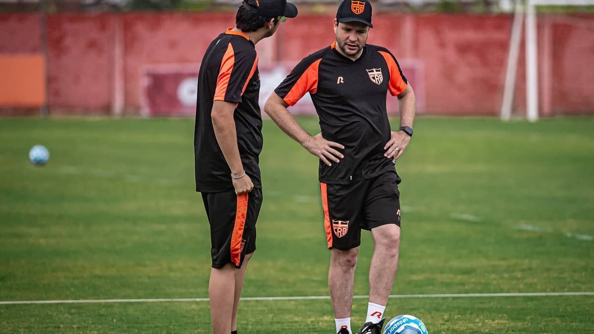 CRB encosta no G4 e Daniel Paulista celebra: 'Números fantásticos'