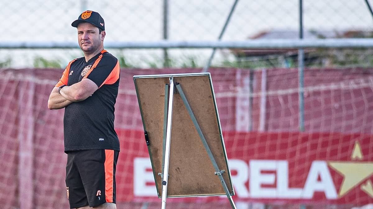 Com Daniel Paulista, CRB lidera returno e entra na briga pelo acesso na Série B