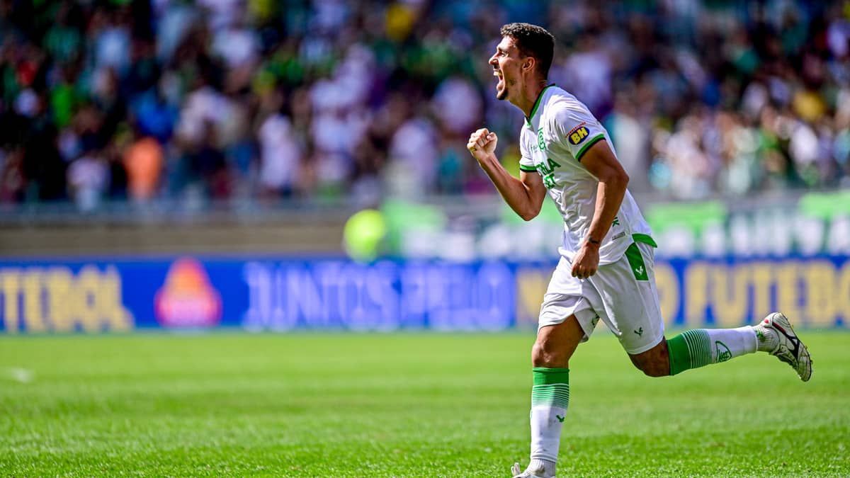 América: Danilo Avelar é o defensor com mais gols na Série A; veja ranking