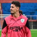 América: Danilo Avelar se lesiona no início de jogo contra o Corinthians 