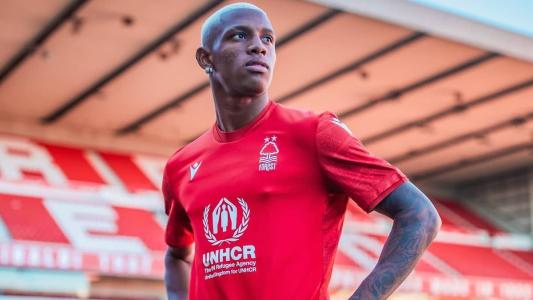 Danilo foi apresentado nesta segunda-feira (16) pelo Nottingham Forest
