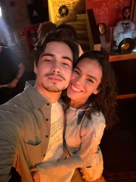 Danilo Mesquita e Bruna Marquezine na série 'Amor da minha vida'