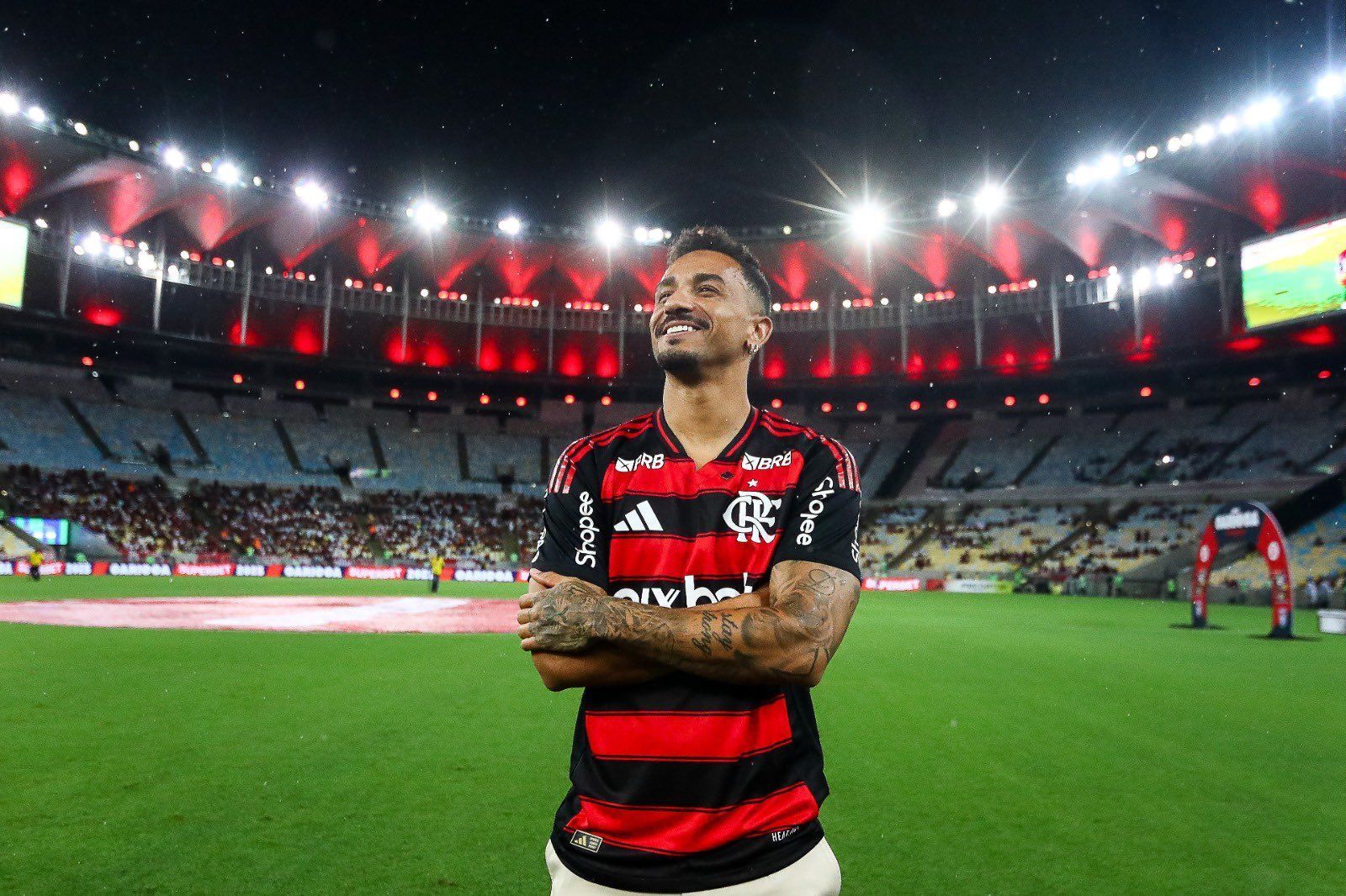 Danilo celebra jogo como titular e projeta 'conexões' com companheiros de Flamengo