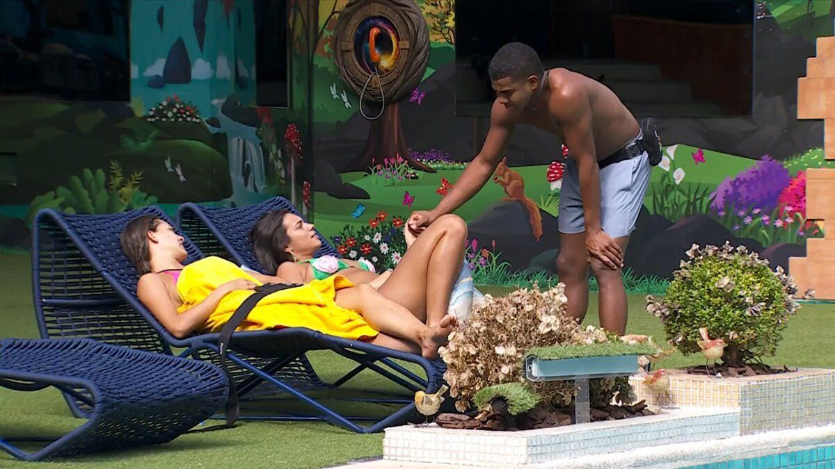 Davi procura Alane para resolver situação no BBB 24: 'me olhando estranho'