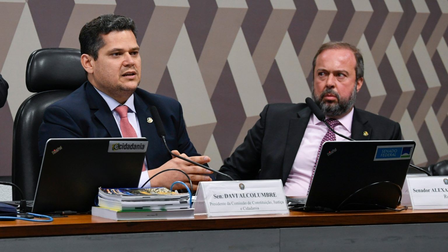 No Japão, Lula vai tentar apaziguar relação entre Silveira e Alcolumbre
