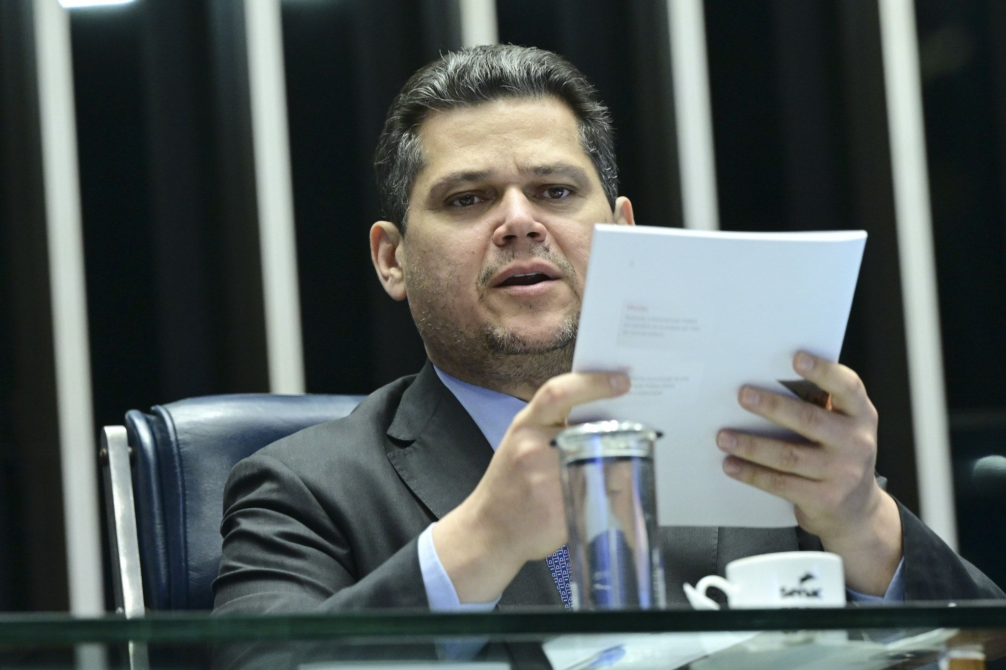 Alcolumbre promulga lei da dosimetria após prazo de Lula expirar