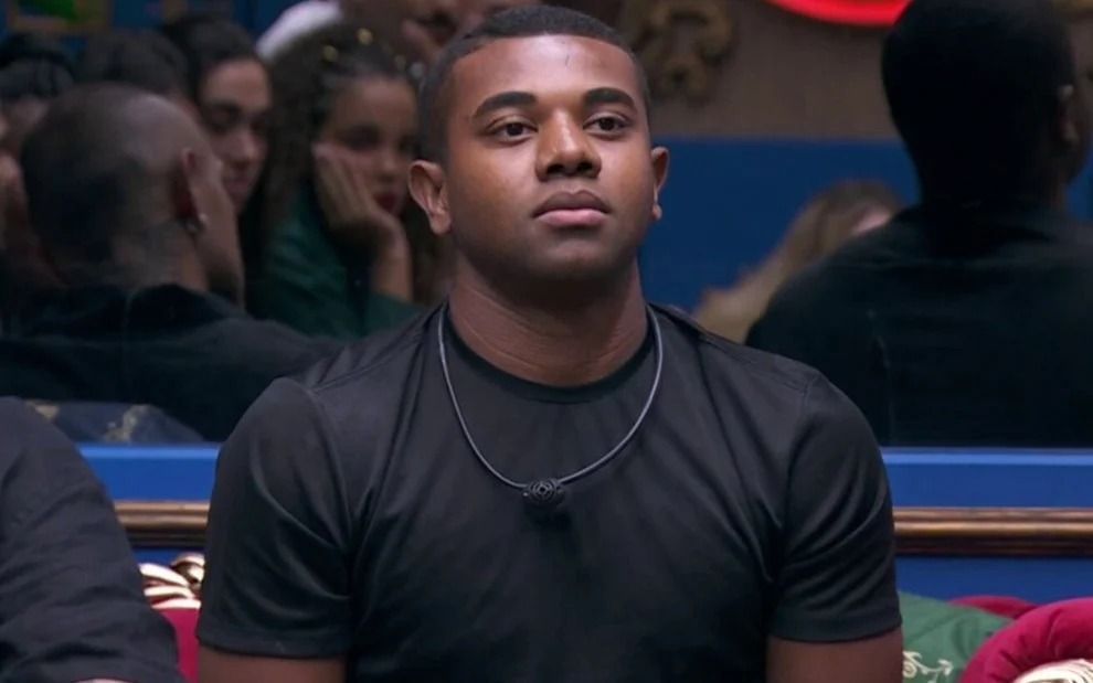 BBB 24: Davi muda de visual após a volta do Paredão, veja como ficou
