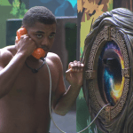 Big Fone toca no BBB 24, Davi atende e engana brothers; veja