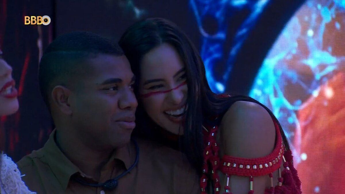 Davi se declara para Isabelle após briga no BBB 24: 'te amo'