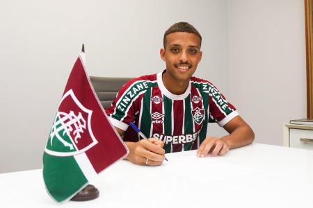Davi Melo tem contrato com o Fluminense até o fim do ano
