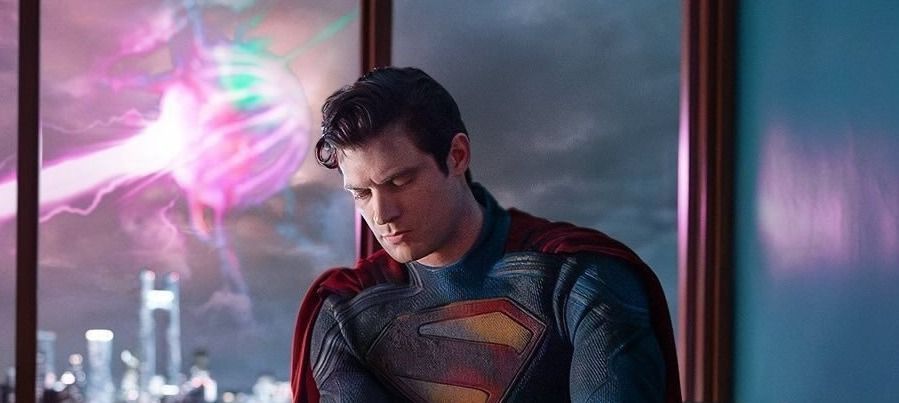 Novo uniforme do Super-Homem é revelado por James Gunn