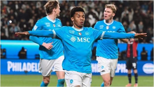 David Neres, do Napoli, comemora gol do Napoli na Supercopa da Itália