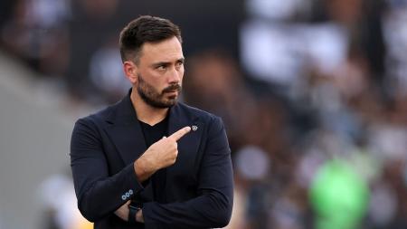 Davide Ancelotti, técnico do Botafogo, em jogo contra o Santos