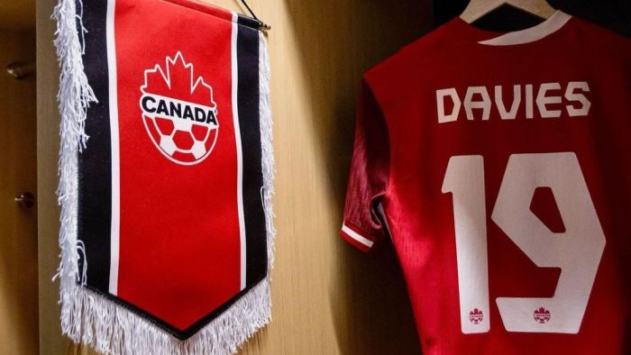 Camisa de Alphonso Davies, jogador da Seleção Canadense