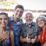 Lula acompanha desfile do Galo da Madrugada em Recife