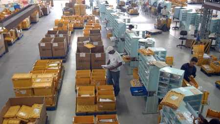 De acordo com as varejistas brasileiras, o problema ocorre, principalmente, por causa do atual esquema de tributação na importação de produtos.