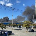 Vídeo: incêndio de grande proporção atinge galpão no bairro União, em BH